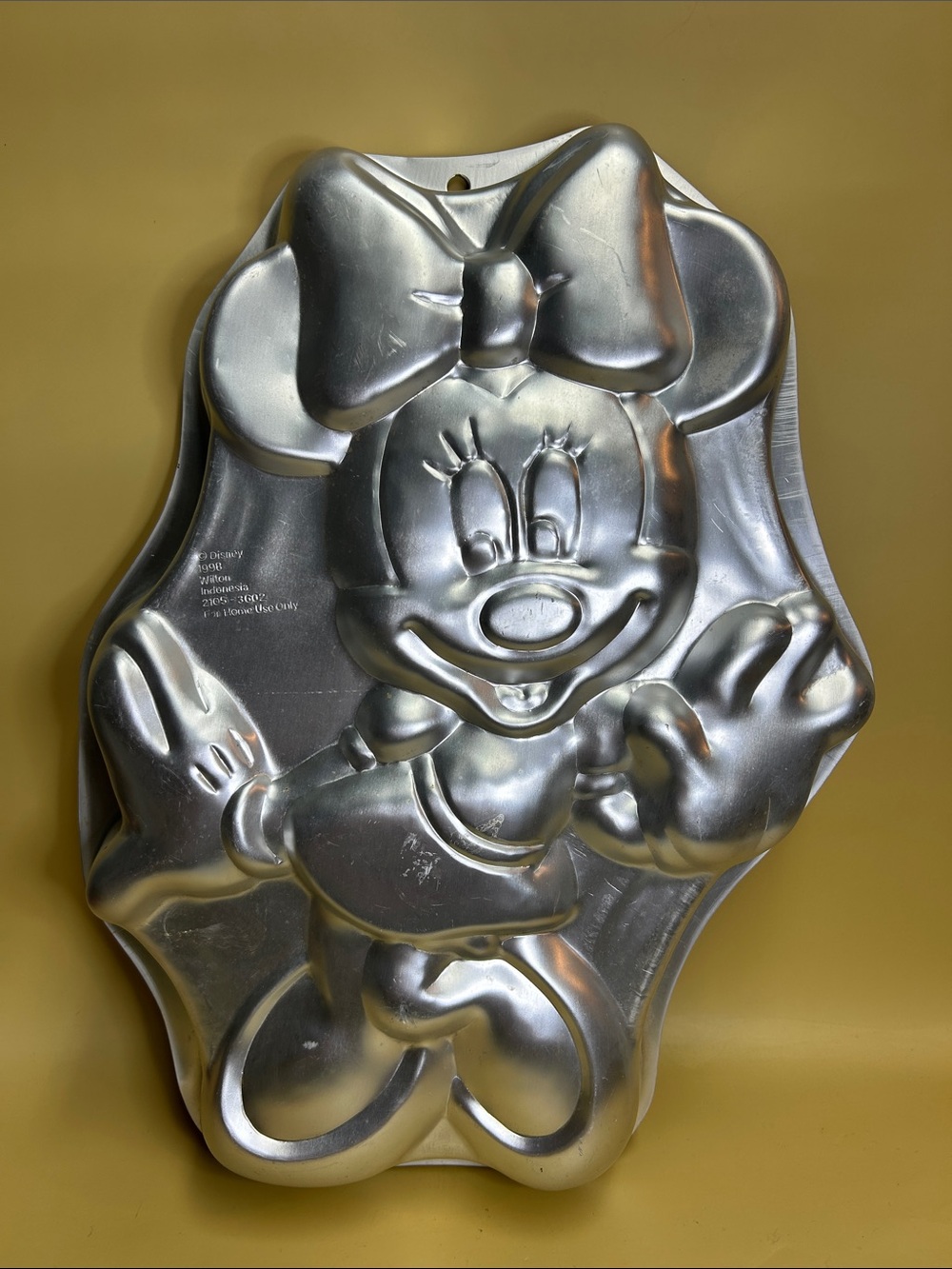 Wilton Silver Minnie Mouse Cake Mold 1998